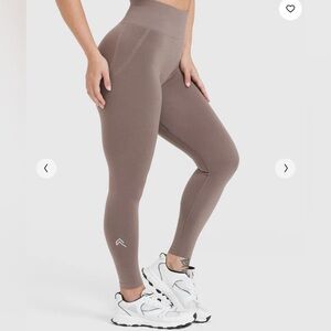 EFFORTLESS SEAMLESS LEGGINGS